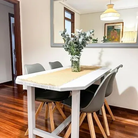 Piso Valdecilla Con Garaje Apartment