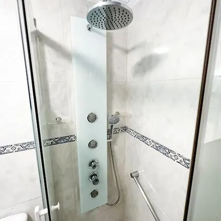 Piso Valdecilla Con Garaje Apartment