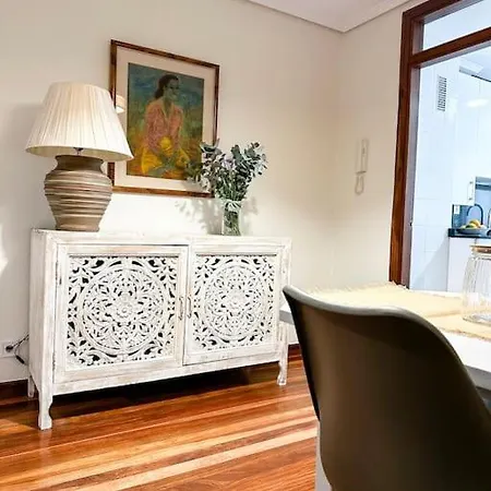 Piso Valdecilla Con Garaje Apartment